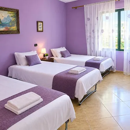 Dua & - Center Hostal *